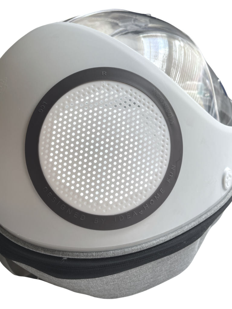 Egg Shell Pet Transport Backpack